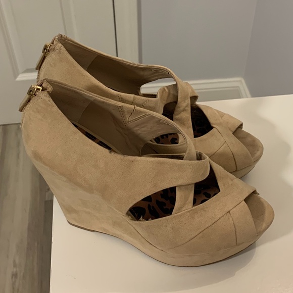 Jessica Simpson Tan Suede Open Toe Wedges - Picture 2 of 11